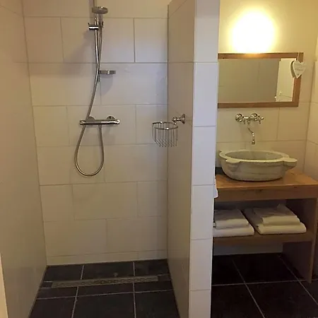 Idylle Aan Zee Incl 2 Wellnessstudios Sint Maartensvlotbrug