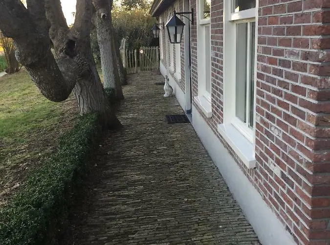 Idylle Aan Zee Incl 2 Wellnessstudios Bed & Breakfast 4*