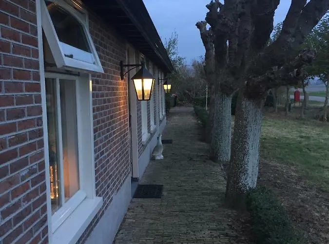 Bed & Breakfast Idylle Aan Zee Incl 2 Wellnessstudios Sint Maartensvlotbrug