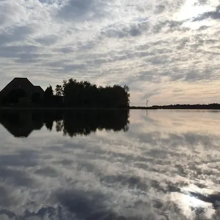 Idylle Aan Zee Incl 2 Wellnessstudios Bed & Breakfast 4*